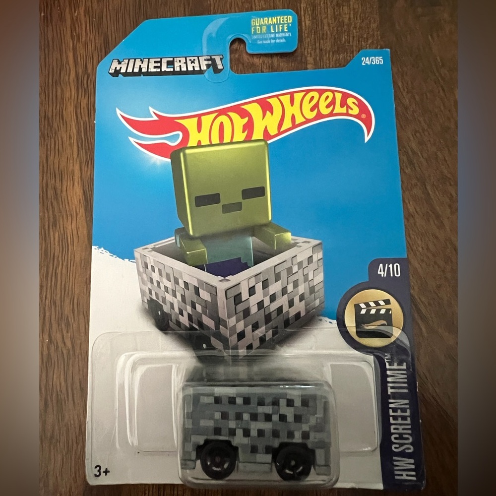 Hot Wheels Minecraft Minecart Toy Car - Gray